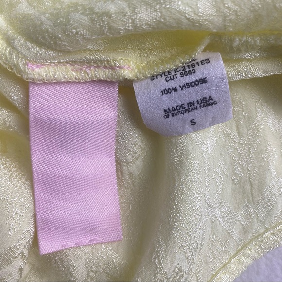 Krisa Women Yellow Puff Sleeve Wrap Top S ***FLAWS*** - Picture 6 of 11